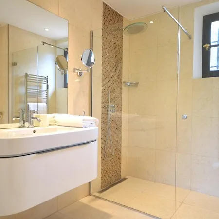 Villa Britana By The Pearls Collection *